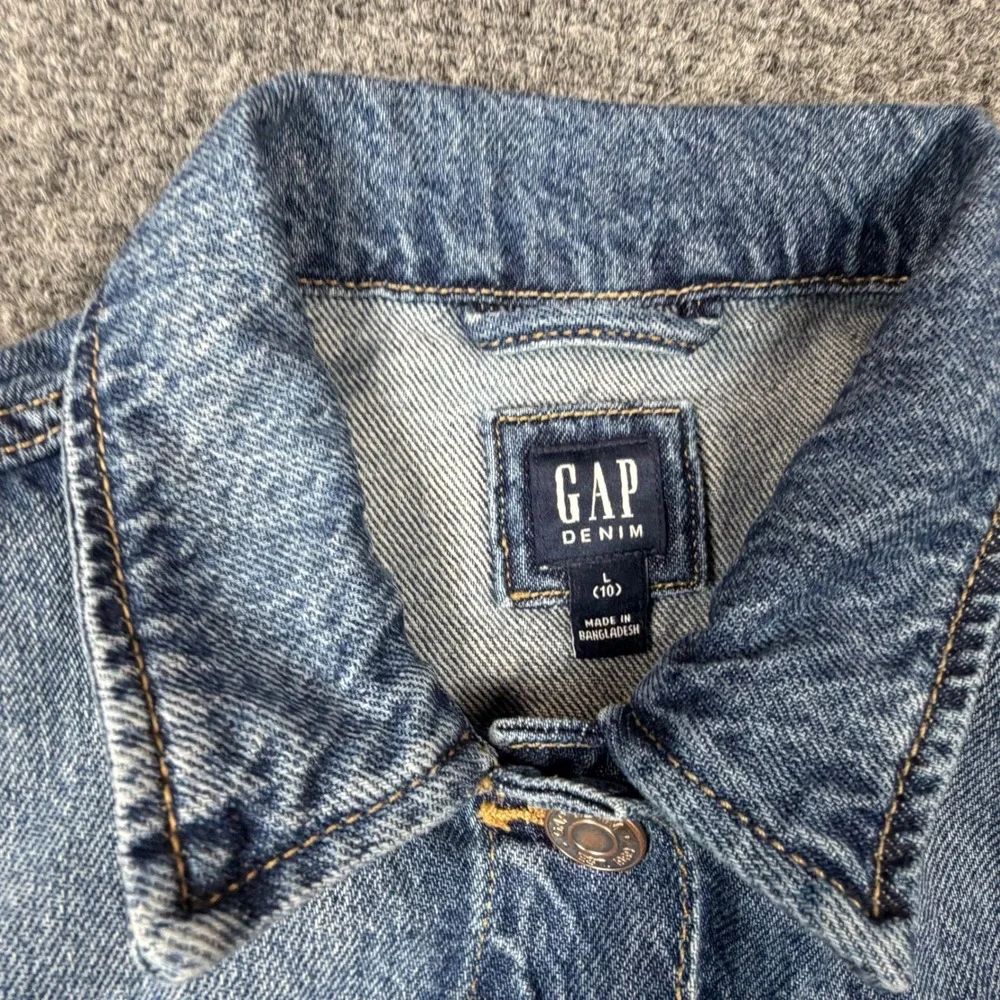 Gap Kids Girls Size Large‎ 10 Blue Denim Jacket Medium Wash Button Front Pocket